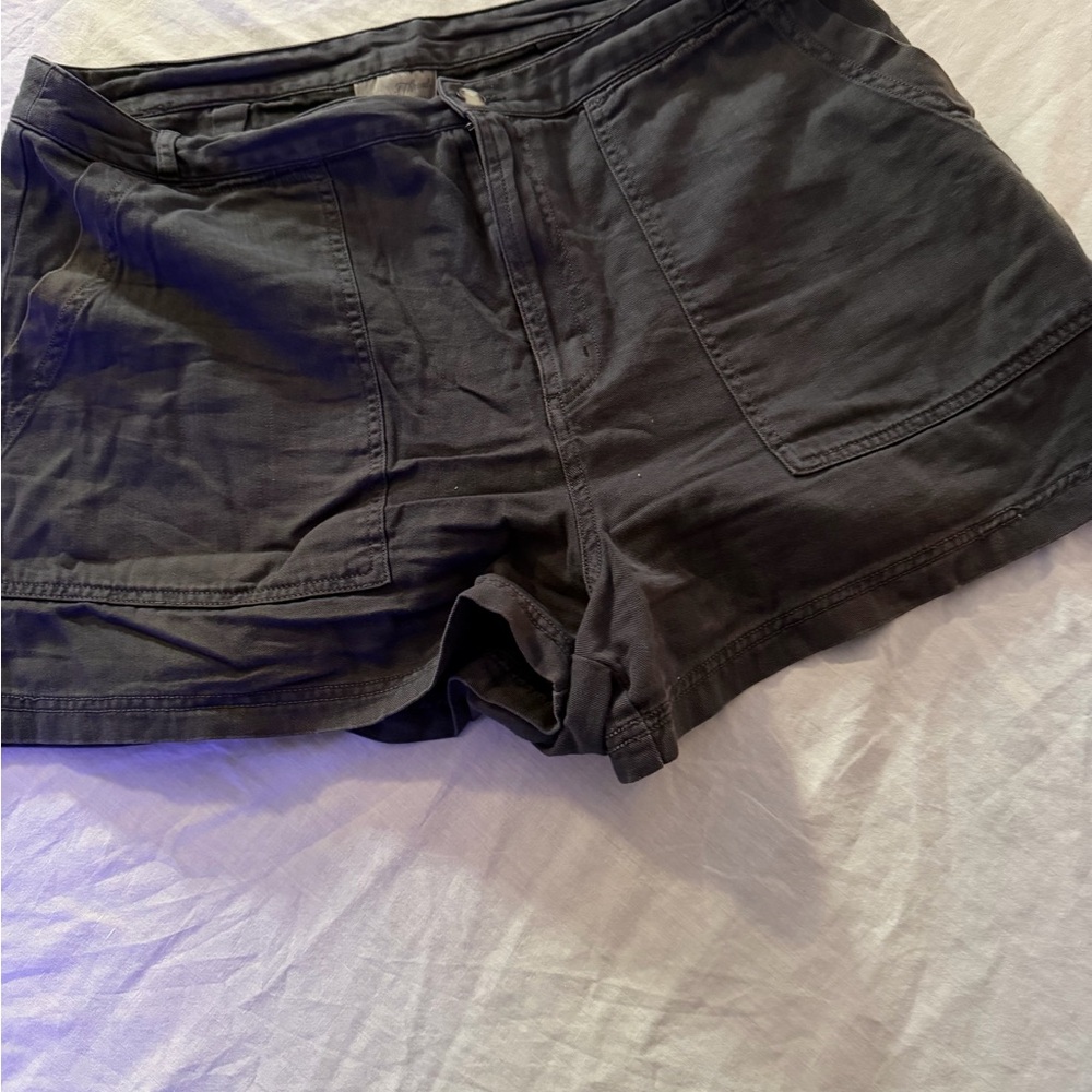 Universal Thread Women's Dark Gray Cargo Shorts